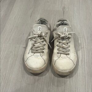 ON Men's white Sneakers